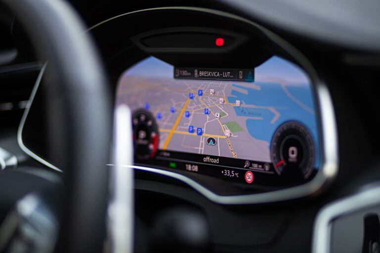 Realtime EV navigatie zonder dongle met Tronity en ABRP